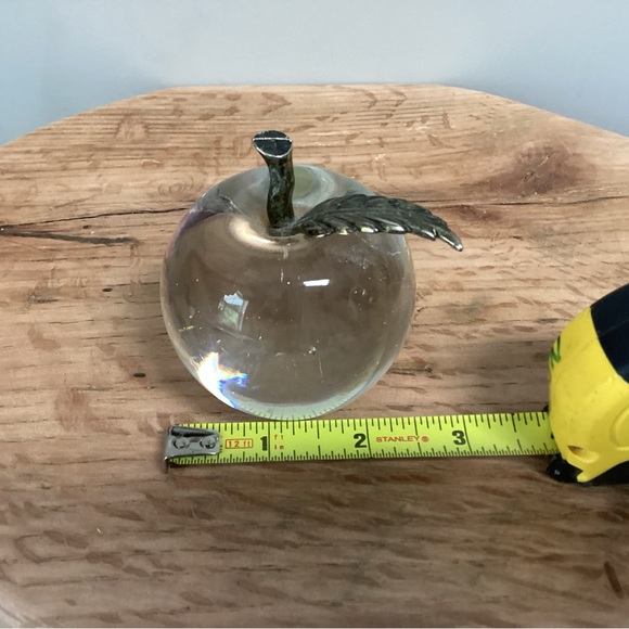 Vintage Glass Apple Paperweight w/ Brass Stem - Excellent Teachers Gift Idea - Picture 9 of 10